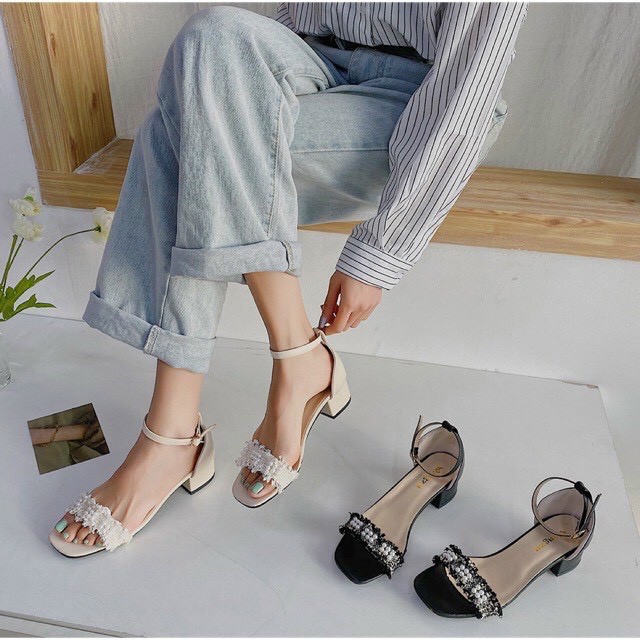 Sandal da mịn quai viền xù đính hạt bít gót thấp - 3P