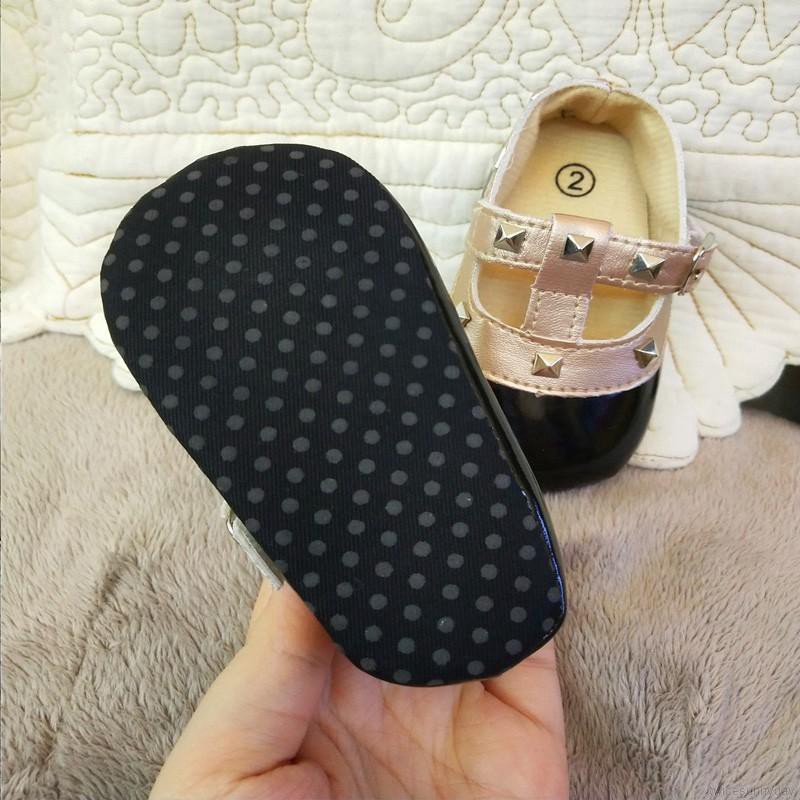 Giày búp bê da PU trang trí đinh tán cá tính sành điệu cho bé gái