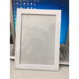 Khung ảnh treo tường màu trắng trơn khổ A4(lòng khung kích thước 21x30 cm)