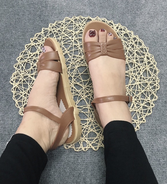 Sandal nữ nhựa cực xinh HP02