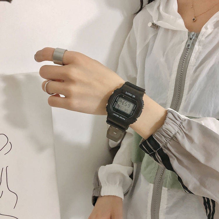 In Unicorn Đồng hồ đeo tay điện tử Cô gái dễ thương Phiên bản Hàn Quốc của học sinh trung học đơn giản Nước dùng Trà xan