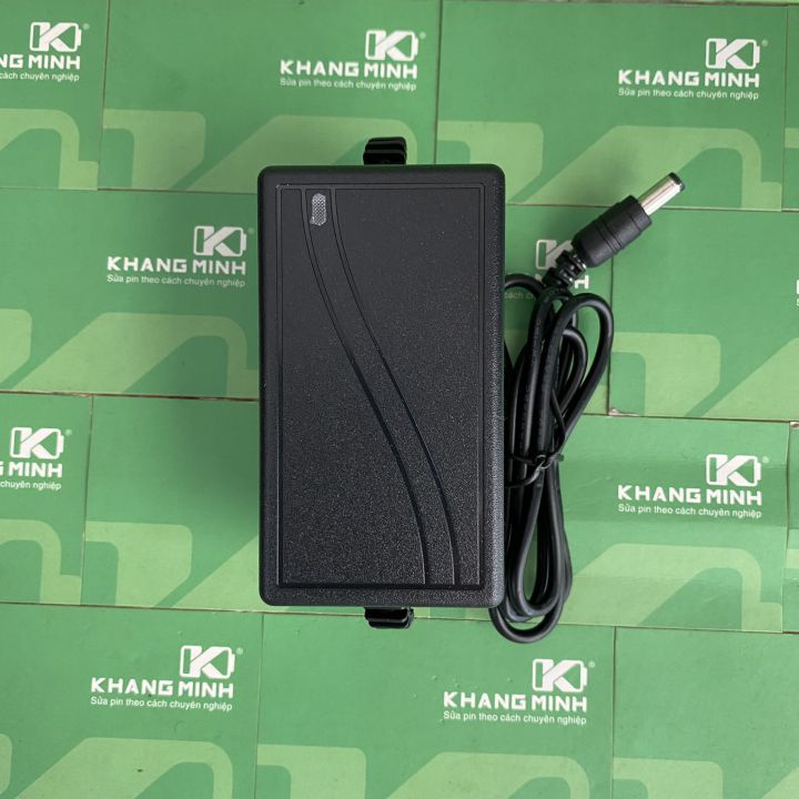 Sạc 3s 12.6v 2a li-ion dây nguồn và đèn báo đầy, chuyên sạc pin Li-ion 10.8V - 12V.