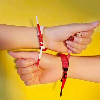 Vòng Ras đôi phiên bản Valentine hiếm hoi