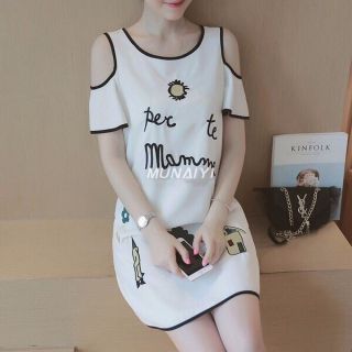Đầm suông khoét vai