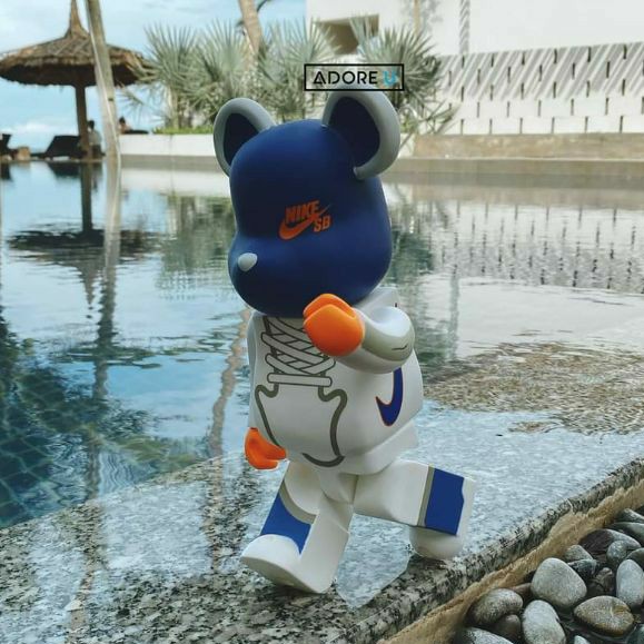Tượng Bearbrick NlKE SB 400%