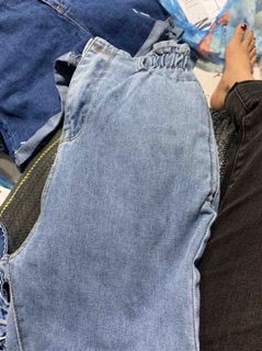 Quần baggy jean lưng chun dáng lửng