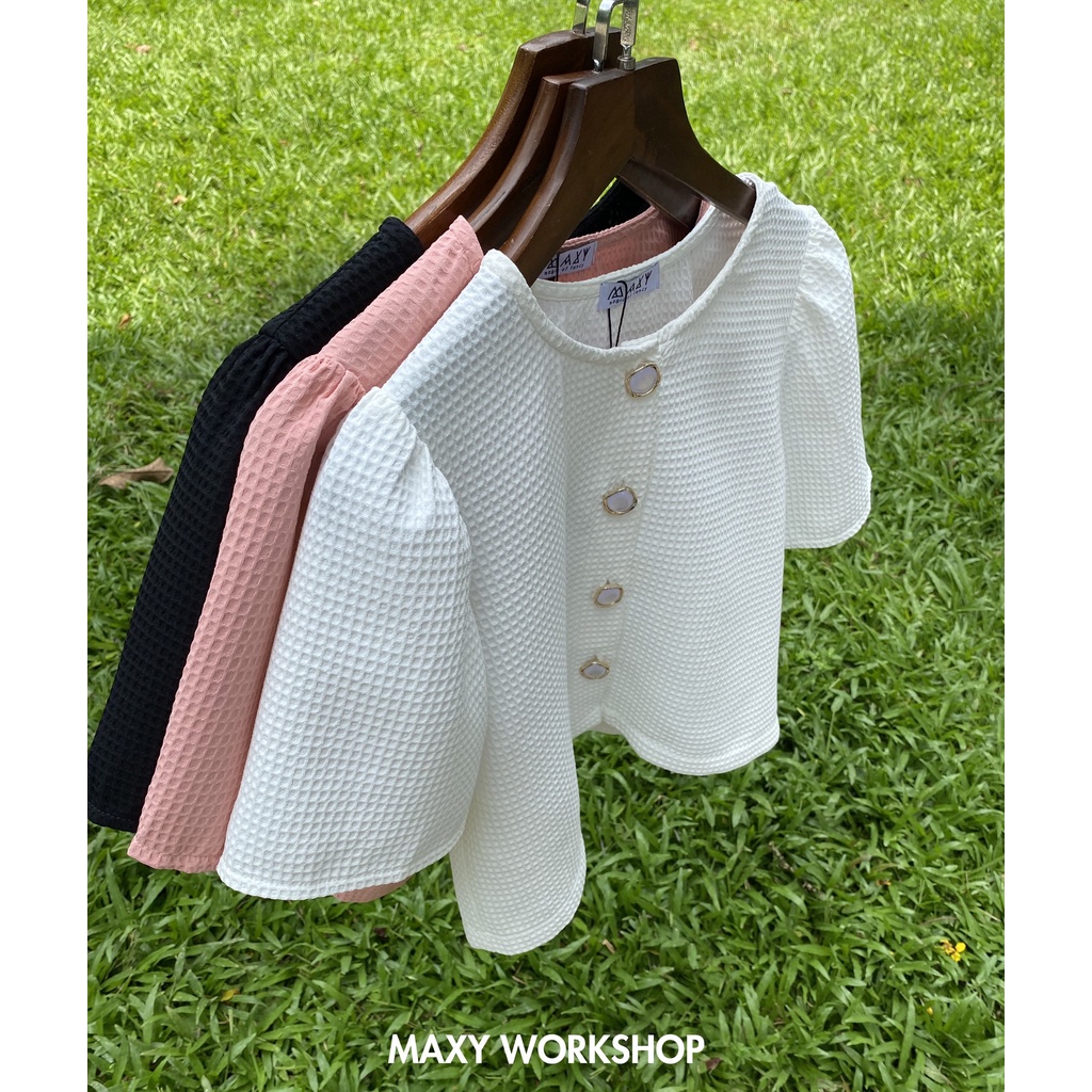 Áo nữ vai áo phồng sang chảnh Pearl Button Top Maxy Workshop