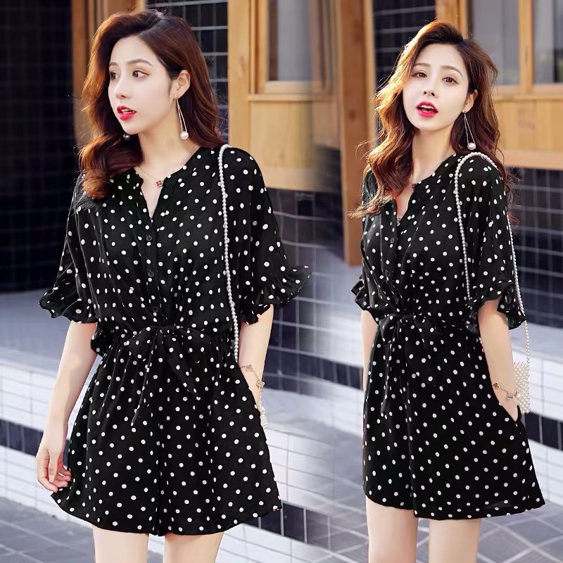 Jumpsuit Ngắn ❤️FREESHIP❤️ Chấm Bi Thắt Nơ Tay Loe