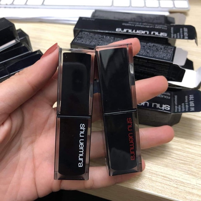 Son Shu Uemura Rouge Vỏ Đen