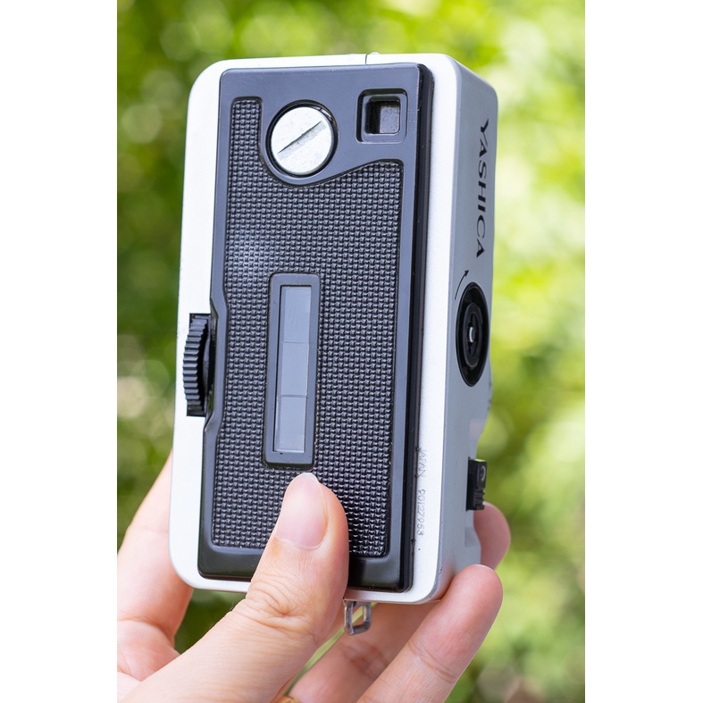 Máy ảnh film cổ cực vintage Yashica