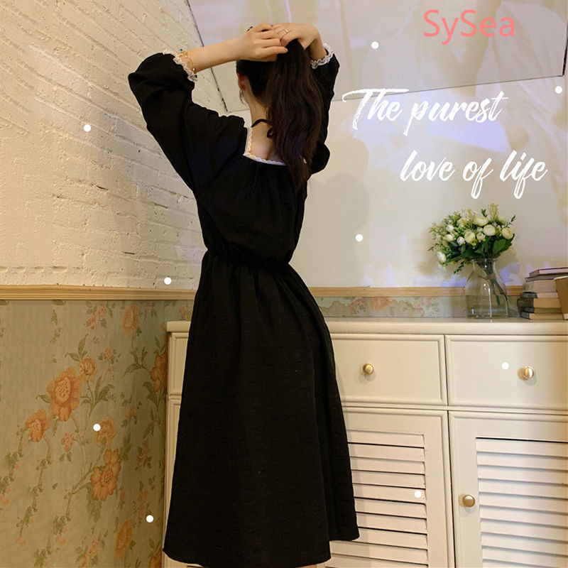 Đầm Tay Dài Phối Ren Hoa Phong Cách Nữ Tính Cổ Điển