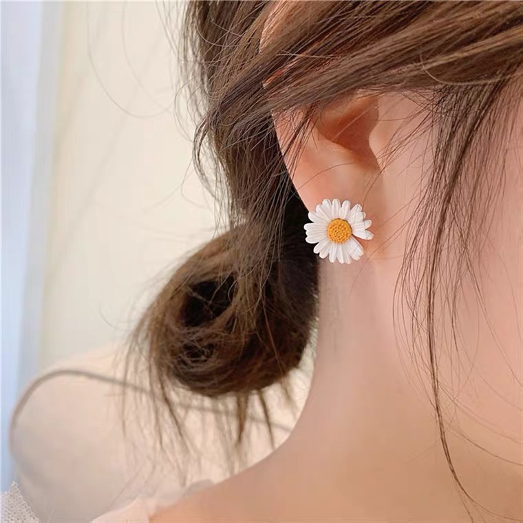 Khuyên tai phối hình hoa hướng dương phong cách Hàn Quốc đơn giản xinh xắn thời trang mùa hè dành cho nữ