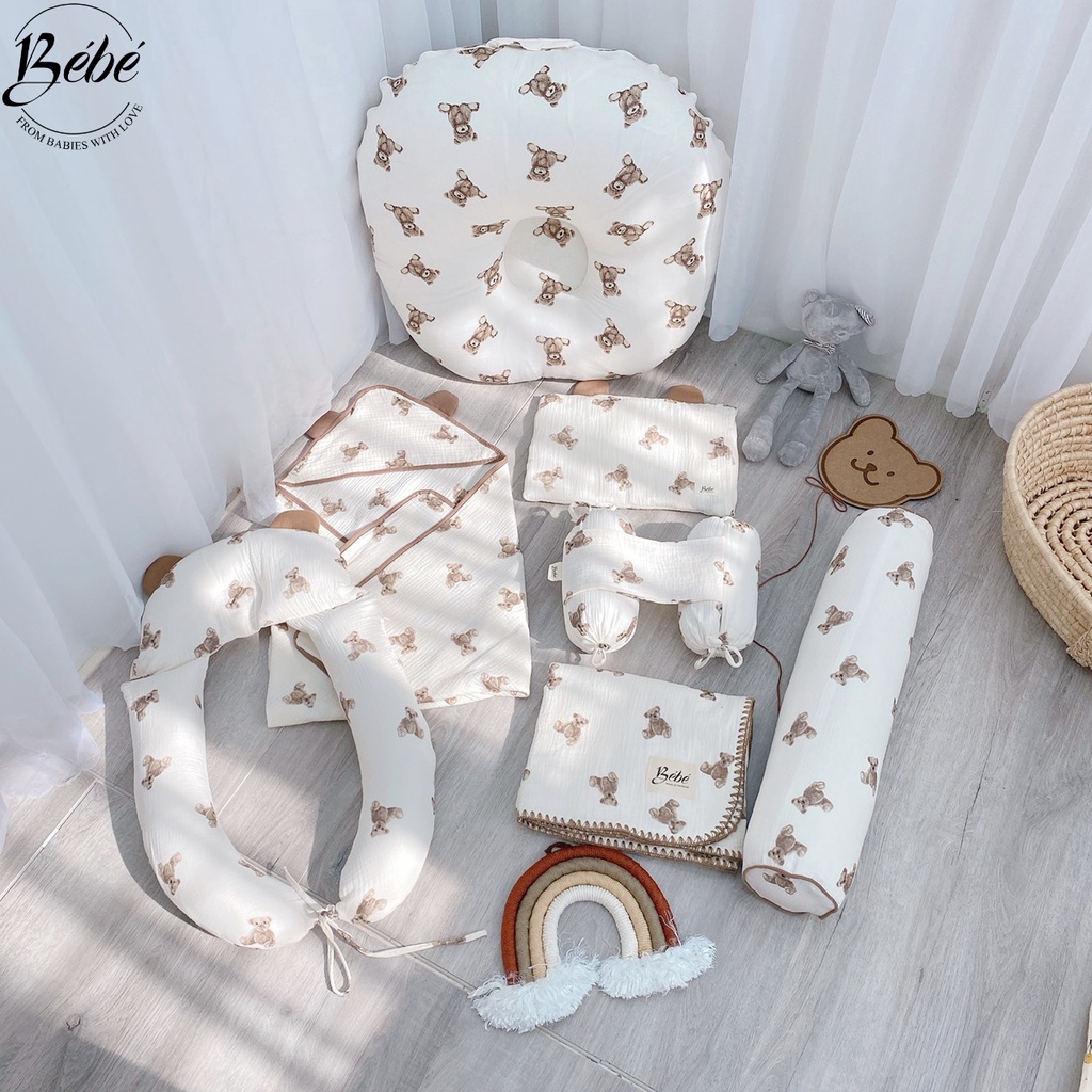 Bé Bé - Bộ Chăn, Gối Đầu, Gối Chặn, Gối Ôm, Ủ Choàng Họa Tiết Con Gấu Nâu