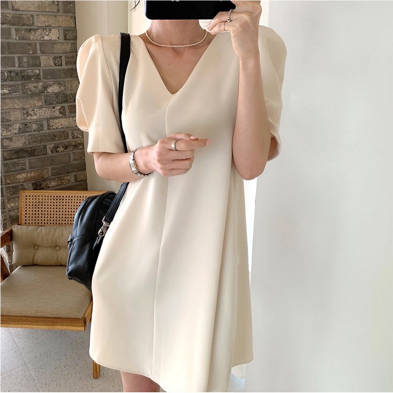 Đầm Thiết Kế Tay Phồng Korea Đầm Suông Cổ V Thanh Lịch Cao Cấp Váy Nữ Ngắn Công Sở Dự Tiệc Trắng Freesize Hàn Quốc