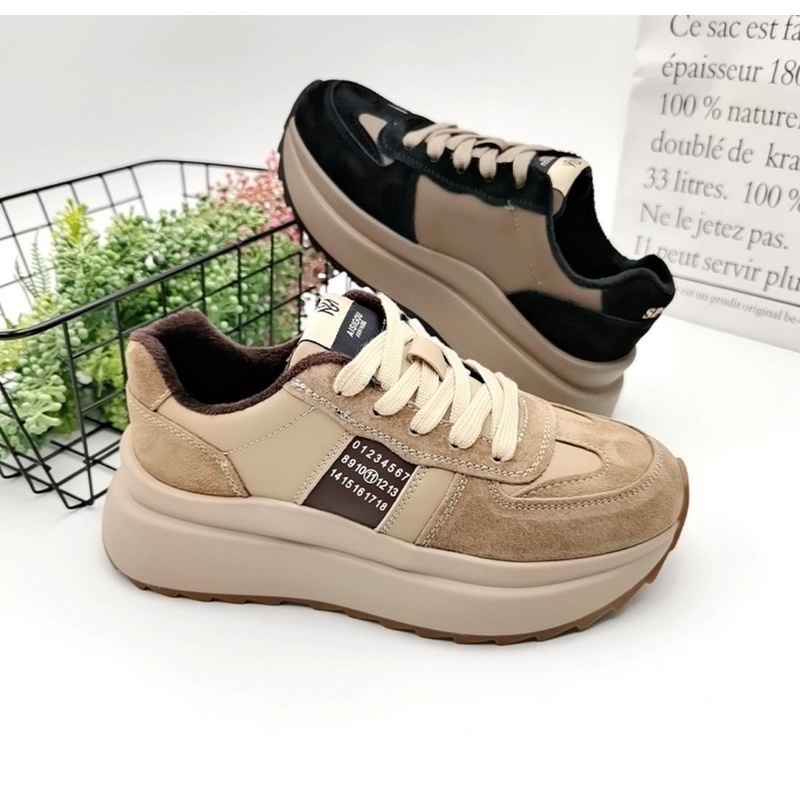 Giày thể thao nữ dáng sneaker nâng đế xườn chữ mã HV VIP 04