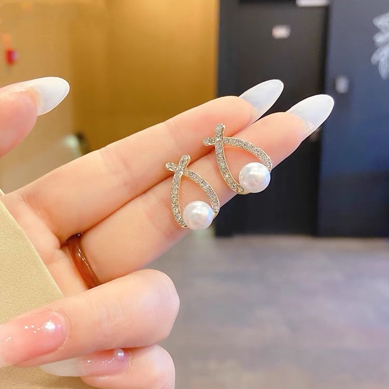 Khuyên Tai Ngọc Trai Đan Chéo Bằng Bạc Hàn Quốc Mới