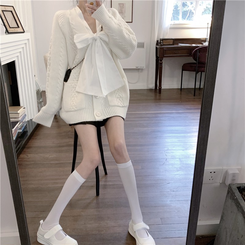 Set áo trắng tay dài sơ mi nơ cột cổ V + khoác len có túi nút cài cardigan ulzzang