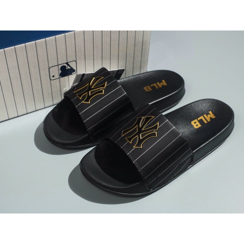 Dép MLB đen trắng kẻ chuẩn xịn