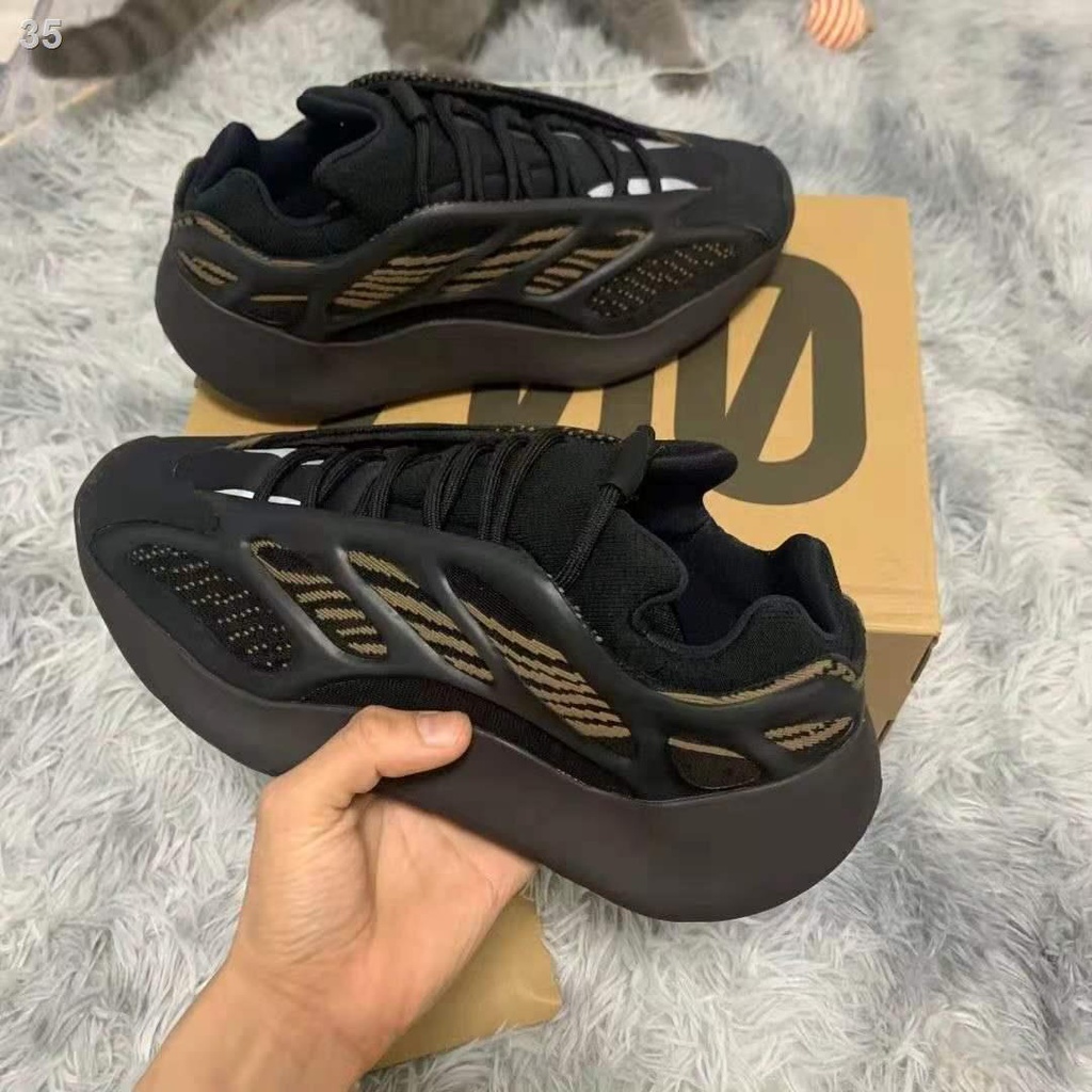 ▥Giày nam dừa 700v3 khung xương phát sáng vài đôi thể thao mùa hè chạy bộ trong mạng người nổi tiếng hoang dã cũ đàn ông