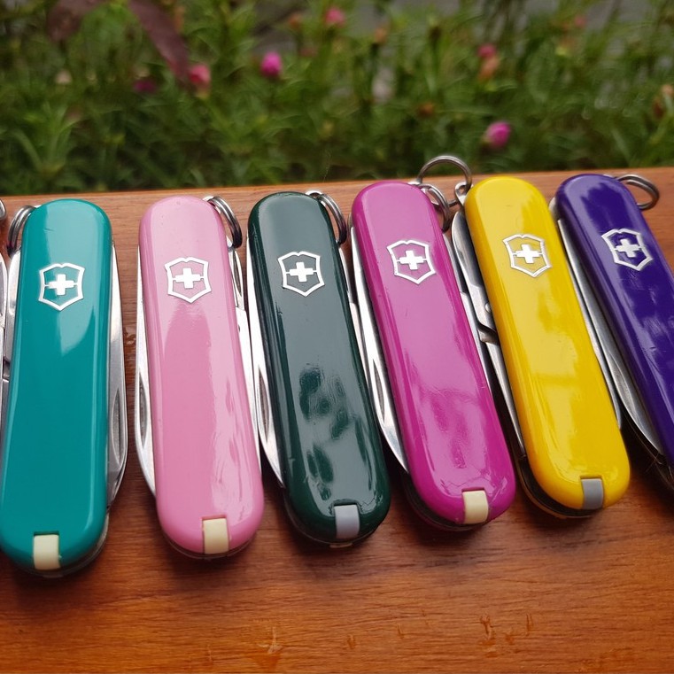 Dụng cụ đa năng Victorinox Classic SD phiên bản sắc màu