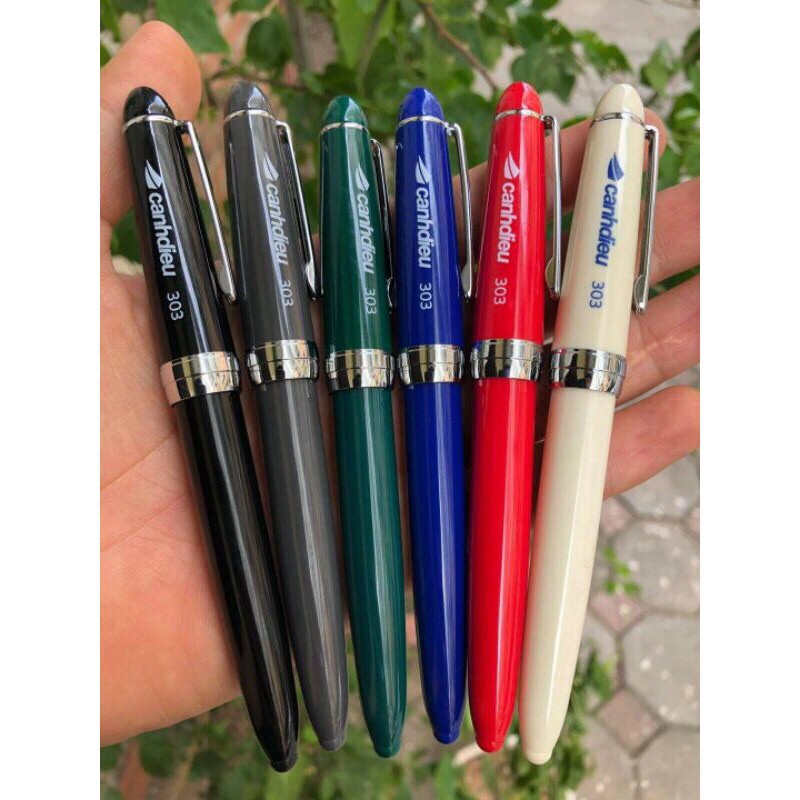 Bút Cánh Diều 303 ngòi mài F thanh đậm tốt