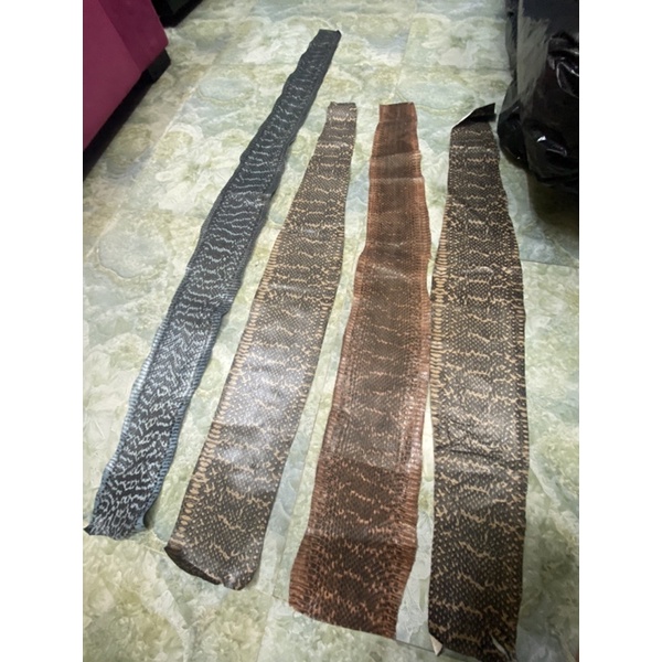 Da rắn nguyên con