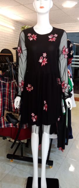 Đầm #ZARA thêu hoa