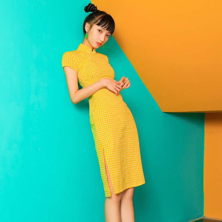 Đầm dáng ôm tay ngắn midi Emilyshop