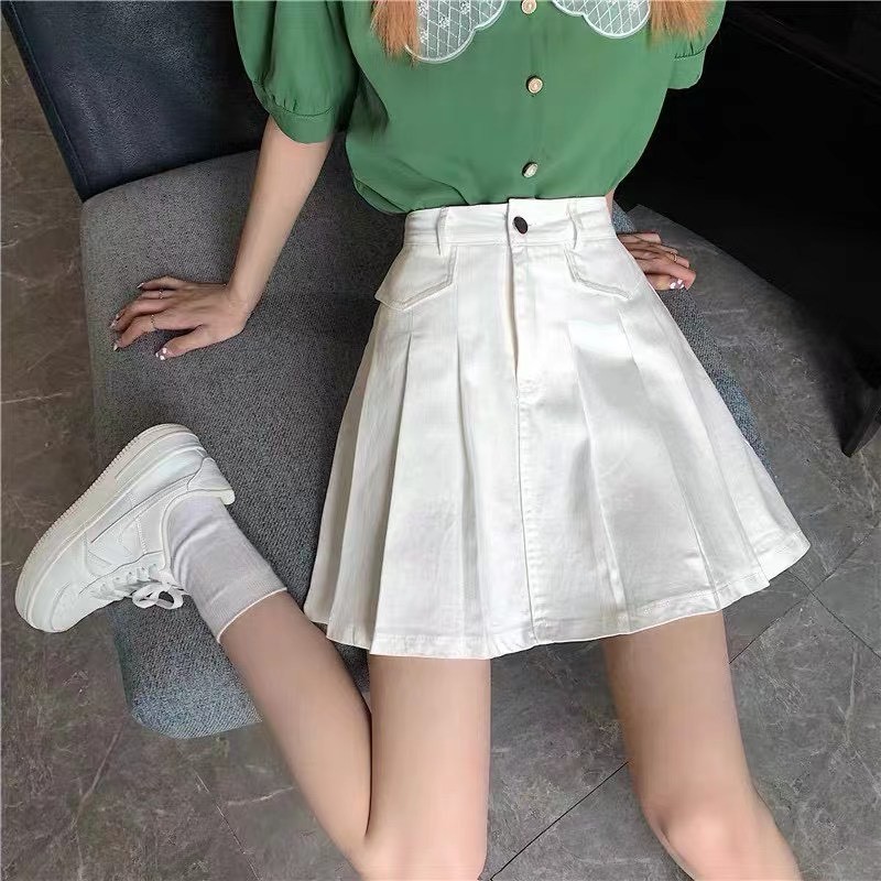 Chân váy tenis chất liệu kaki cúc giữa trẻ trung | BigBuy360 - bigbuy360.vn