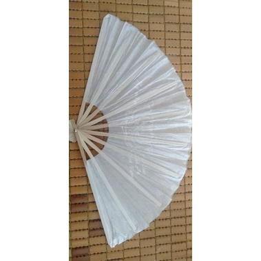 Quạt giấy hàng đẹp giá siêu mềm