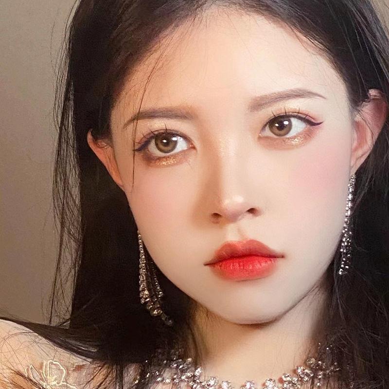 Phấn Mắt Tơ Tằm Dạng Thỏi Mịn Lấp Lánh Trang Điểm Tự Nhiên | BigBuy360 - bigbuy360.vn