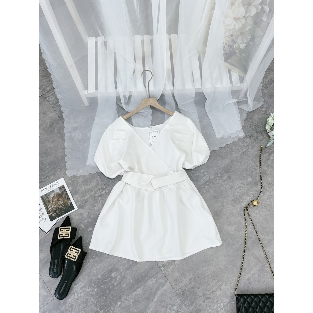 Đầm Trắng Cổ V Kèm Đai Eo Cực Hot | BigBuy360 - bigbuy360.vn