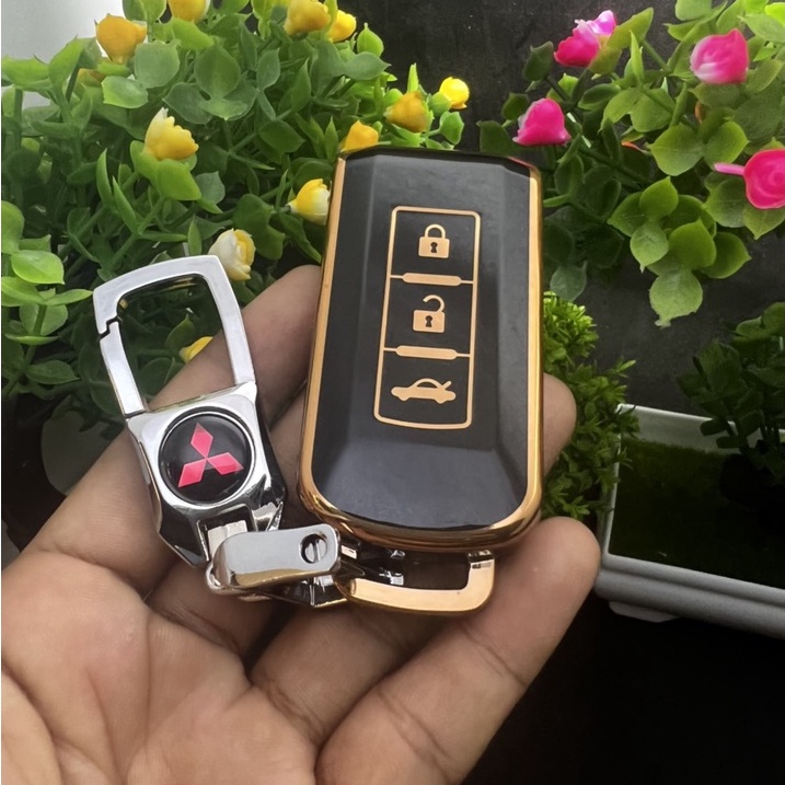 Ốp chìa khóa TPU Đen vàng cao cấp xe ô tô Mitsubishi Xpander, Outlander, Attrage.