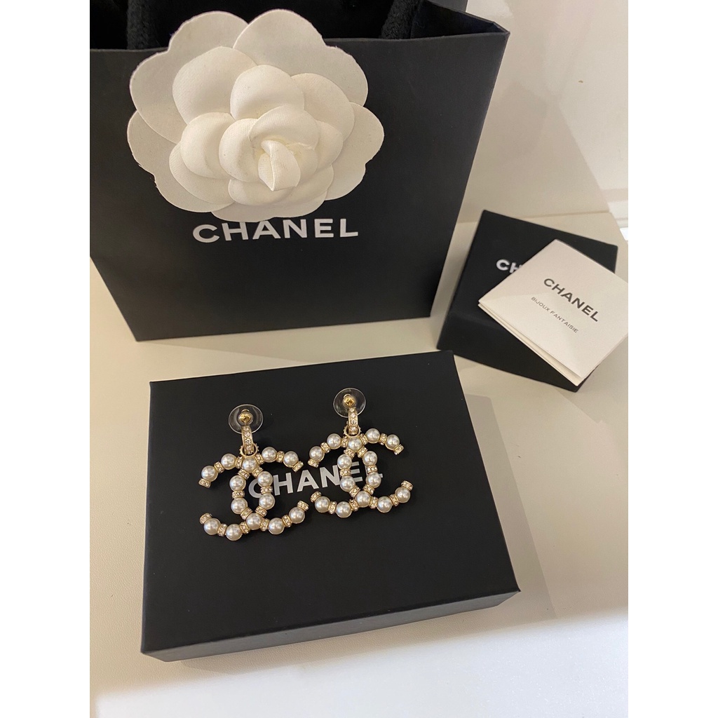 Khuyên Tai Chữ Cái Đính Đá Và Ngọc Trai Phong Cách Mới 2022c