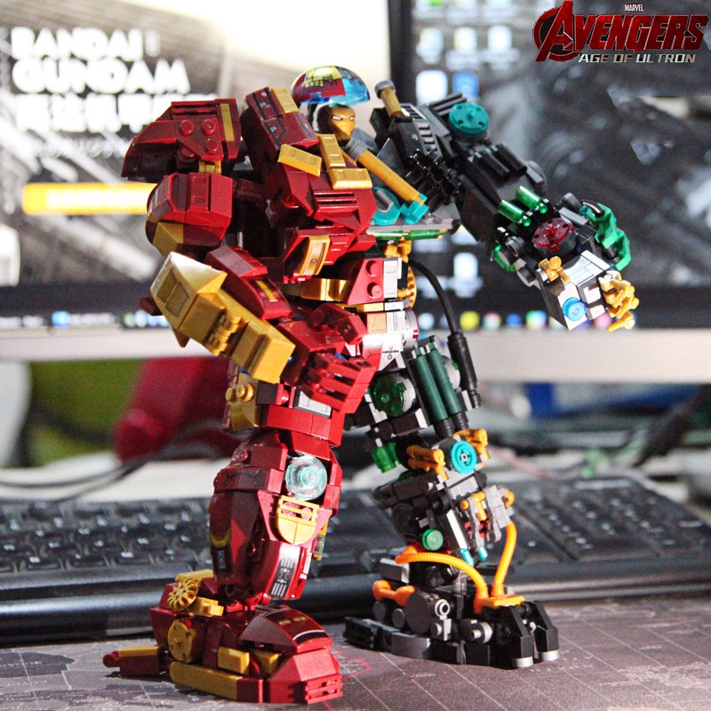 Đồ Chơi Lắp Ráp Kiểu LEGO Robot Siêu Anh Hùng Người Sắt Mecha Anti-Hulk Buster Model LW2081 Với 1203 Mảnh Ghép