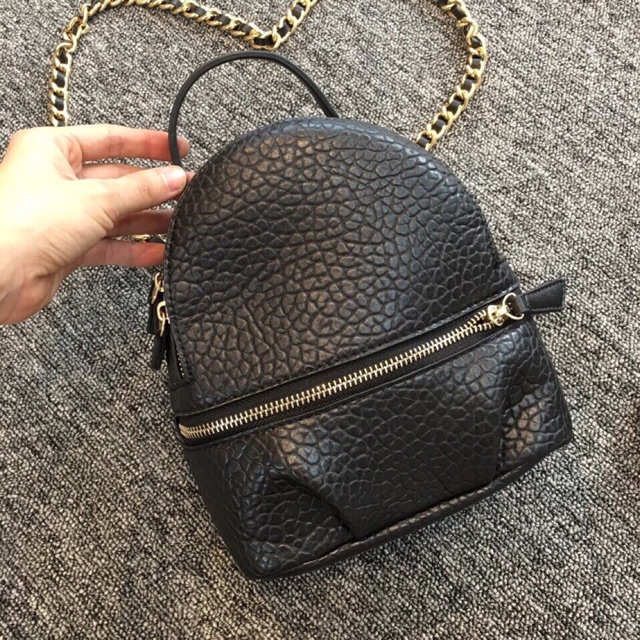 Balô zara xuất dư
