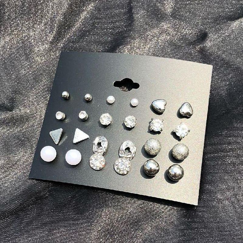 Set 12 đôi bông tai đính đá nhiều kiểu sang trọng
