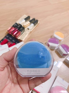Máy Rửa Mặt Foreo Luna Play Plus