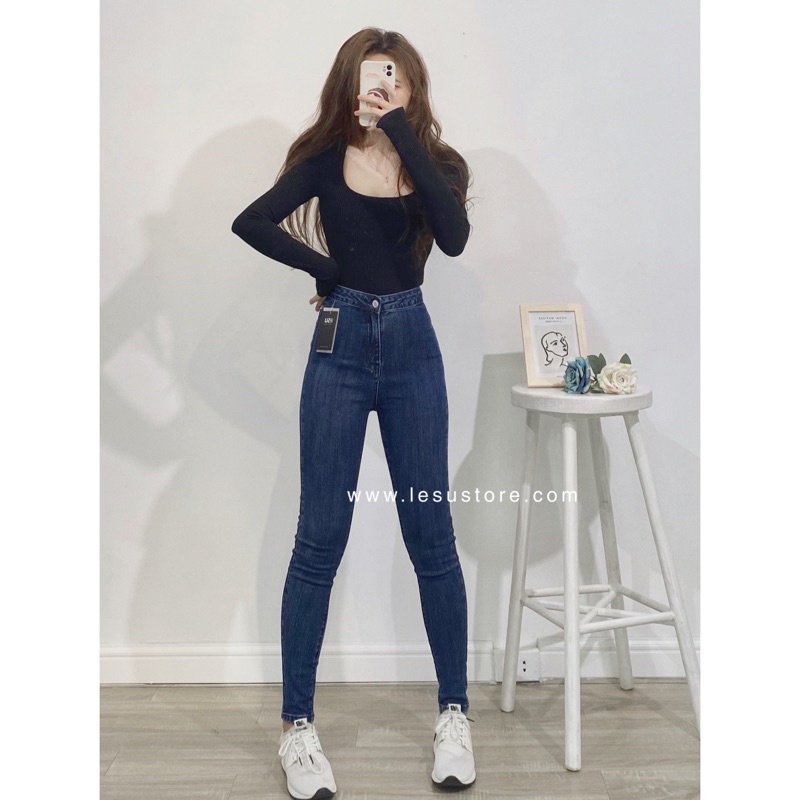 ẢNH TỰ CHỤP Quần jeans không túi lưng cao