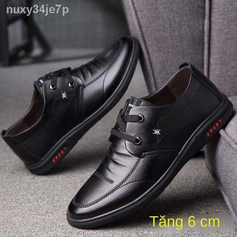 2021 Giày nam Spider King da công sở mới thông thường thoáng khí dây buộc đáy mềm