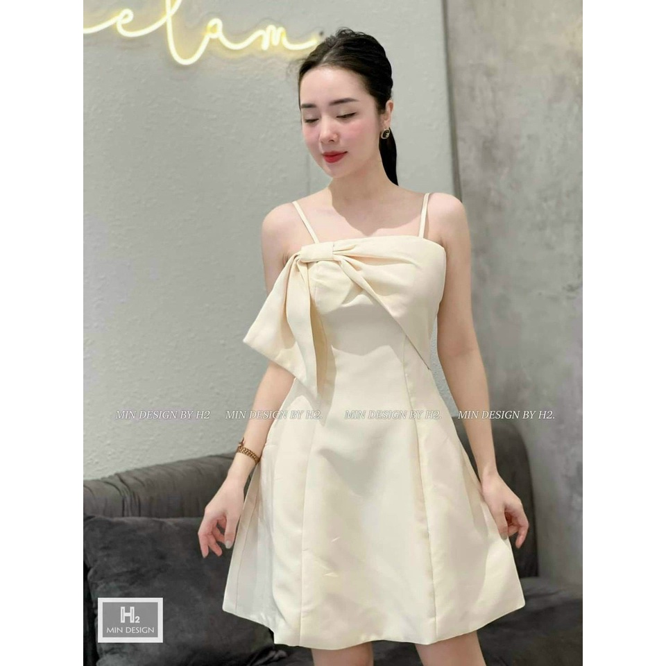 Đầm hai dây kết nơ có mút ba màu trắng xanh và hồng
