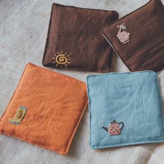 Lót Ly từ vải Linen thêu hoạ tiết