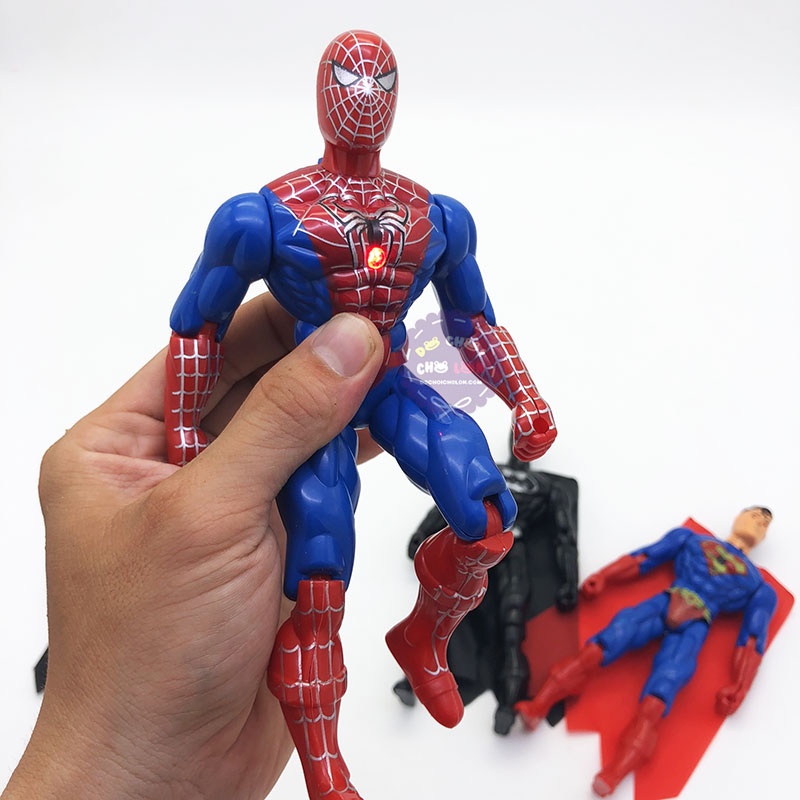 Vỉ đồ chơi 4 siêu anh hùng Super Heroes dùng pin có đèn 945A - Đồ chơi Siêu Nhân