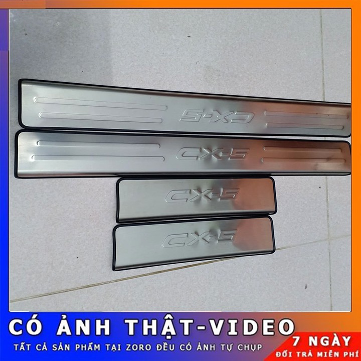 Ốp bậc nẹp bước chân ngoài xe CX5 inox