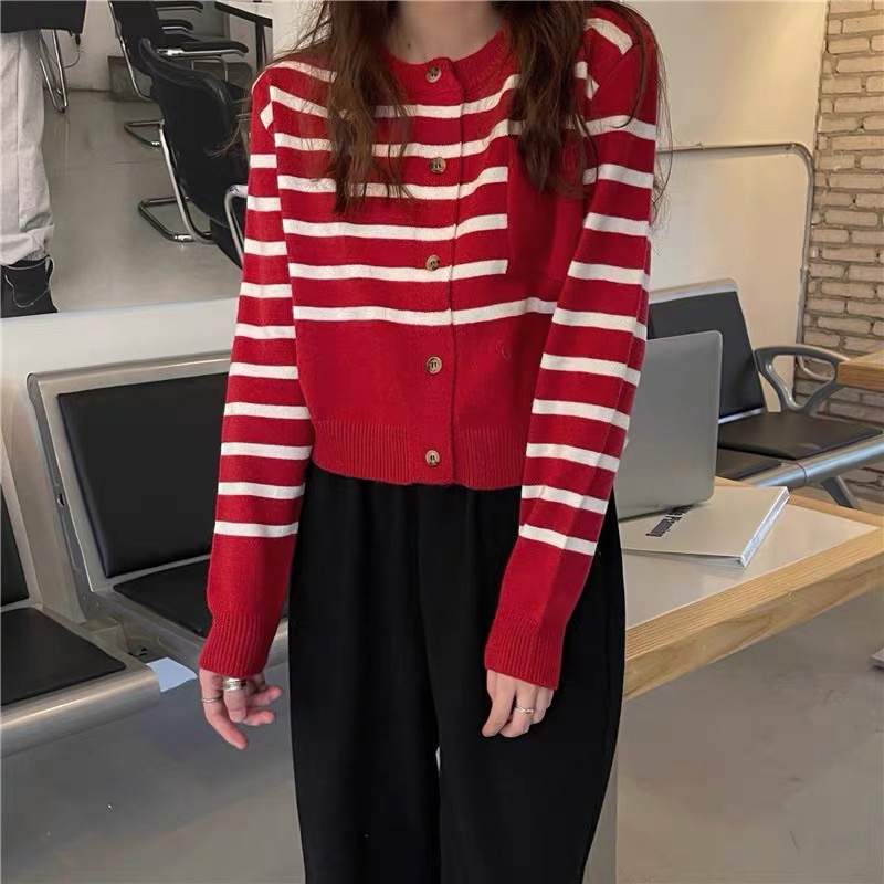 Áo len cardigan kẻ ngang