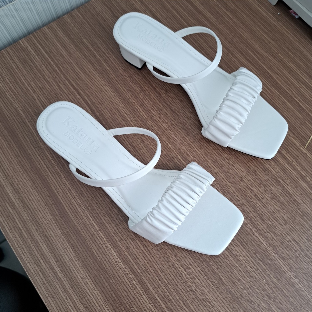 Dép guốc sandal cao gót size lớn big size 40 41 42 43 gót vuông 5 phân