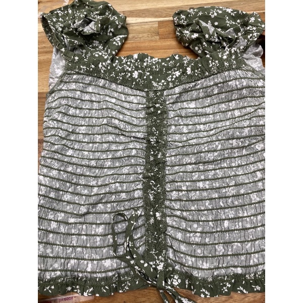 Áo hoa body dáng croptop June