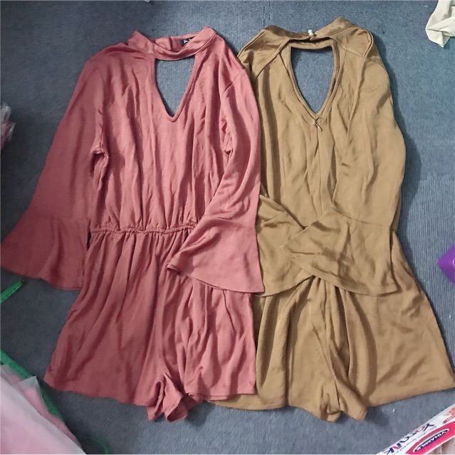 Jumsuit cổ chocker-tay loe Ju.Ju.Be xuất xịn