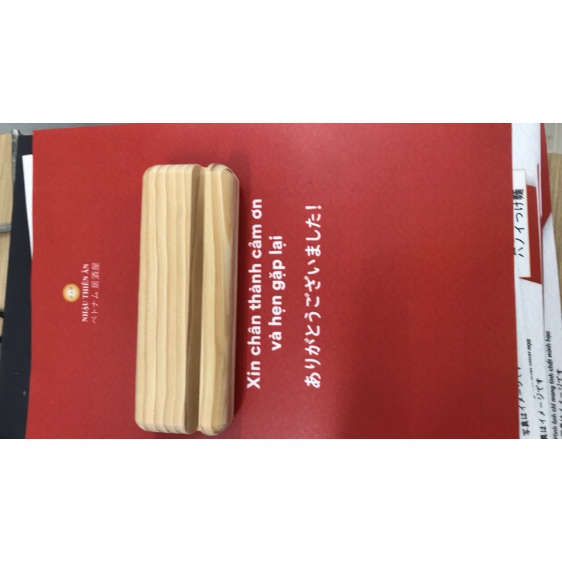 Đế gỗ cỡ size A5 làm đế menu thực đơn để bàn, đế lịch, kệ ảnh , wood menu stand menu , tentcard