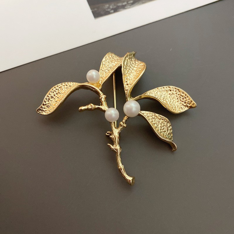 Cài áo thời trang cây lá vàng phối hạt GC215